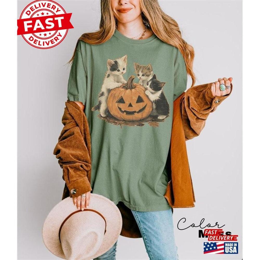 Cat Halloween Shirt Retro Spooky Season Tee